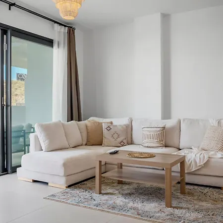 아파트 Moderno Apto De 3hab En Higueron Con Vistas Al Mar *