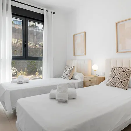 아파트 Moderno Apto De 3hab En Higueron Con Vistas Al Mar 푸엔히롤라